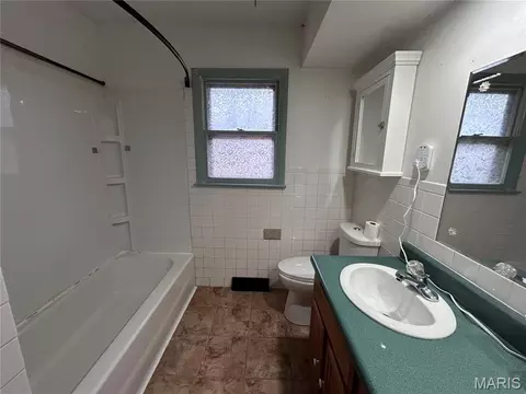 Bath - 1208 Apache St, Jackson, MO 63755 photo 3 of 3