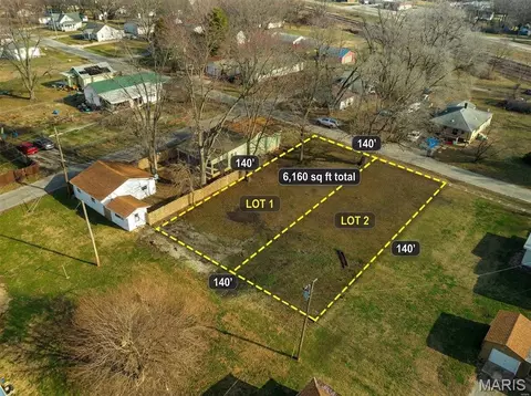 432 Anderson St, Carlinville, IL 62626