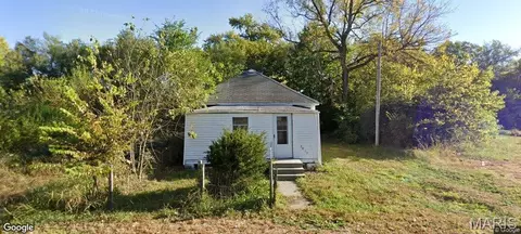3815 Walnut Ave, East St Louis, IL 62207