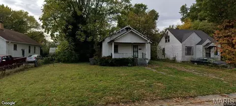 1335 N 39th St, East St Louis, IL 62204