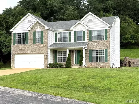 4943 Country Club Dr, High Ridge, MO 63049