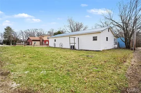 Exterior - 64 Mocking Bird Ln, Hawk Point, MO 63349 photo 4 of 12