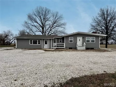 405 E Main St, Lewistown, MO 63452