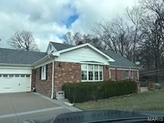 3 Tanglewood Trl, Ballwin, MO 63021 photo 2