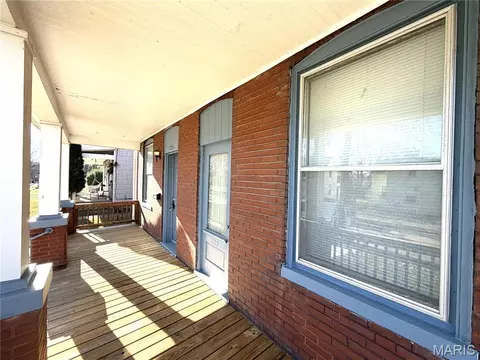Exterior - 725 Lee, Belleville, IL 62221 photo 5 of 7