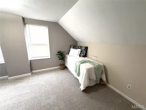 Bedroom - 725 Lee, Belleville, IL 62221 photo 4 of 8
