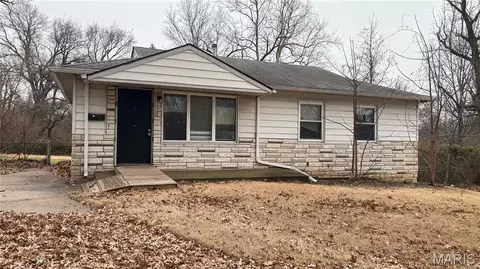 1718 Newhall Ct, Saint Louis, MO 63136