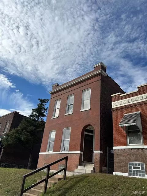 3837 S Compton Ave, Saint Louis, MO 63118