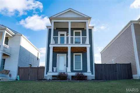 28 Freehold Rock Pl, Saint Charles, MO 63301