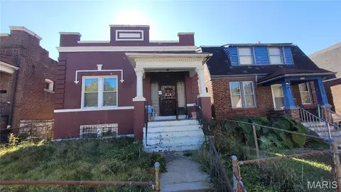 5226 Theodosia Ave, Saint Louis, MO 63113