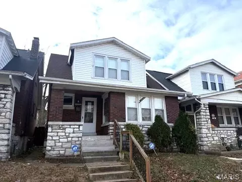 1012 Bates St, Saint Louis, MO 63111