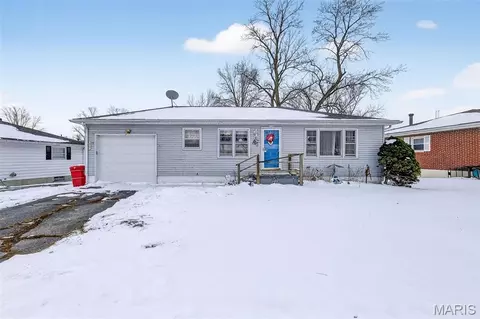 212 Boyd Dr, Louisiana, MO 63353