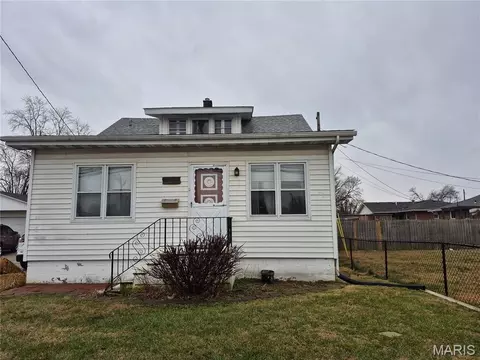 1530 Johnson Rd, Granite City, IL 62040