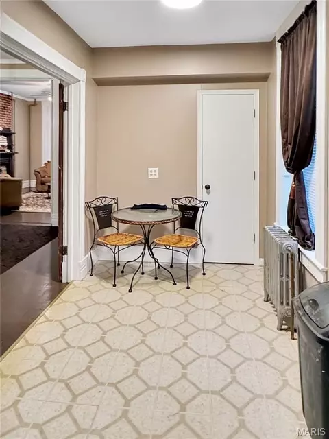 Dining - 405 Cedar St, Washington, MO 63090 photo 6 of 6