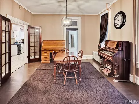 Dining - 405 Cedar St, Washington, MO 63090 photo 3 of 6