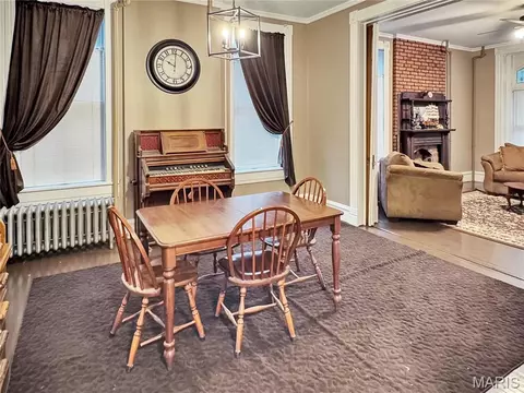 Dining - 405 Cedar St, Washington, MO 63090 photo 4 of 6