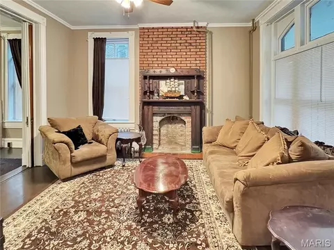 Living - 405 Cedar St, Washington, MO 63090 photo 1 of 6