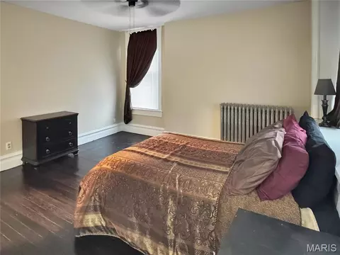 Bedroom - 405 Cedar St, Washington, MO 63090 photo 10 of 11