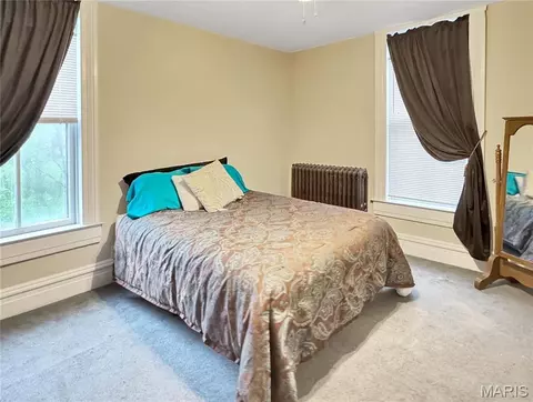 Bedroom - 405 Cedar St, Washington, MO 63090 photo 6 of 11