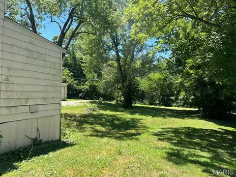 1009 Pine St, Bismarck, MO 63624 photo 3
