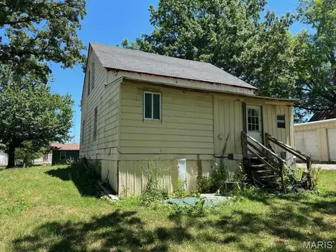 1009 Pine St, Bismarck, MO 63624 photo 2