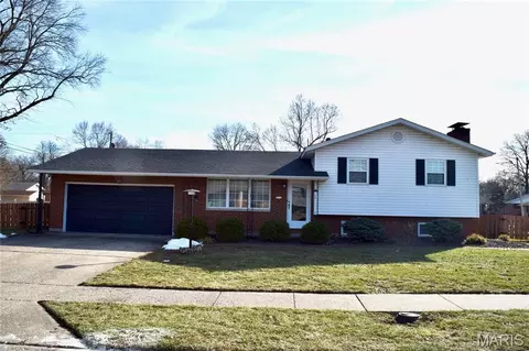 3124 Princeton Dr, Granite City, IL 62040