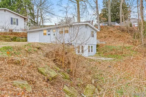 399 N 4th St, Sainte Genevieve, MO 63670