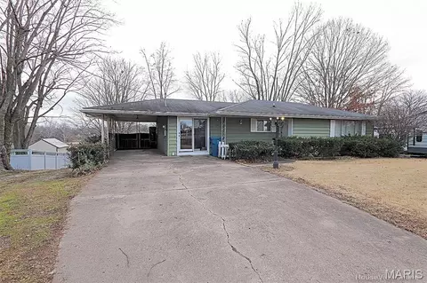 5049 State Highway 72, Jackson, MO 63755