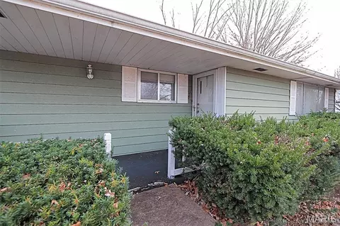 Exterior - 5049 State Highway 72, Jackson, MO 63755 photo 4 of 26