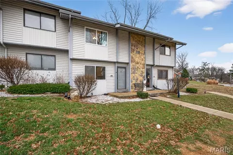 2305 Gascony Dr #2305, Lake Saint Louis, MO 63367
