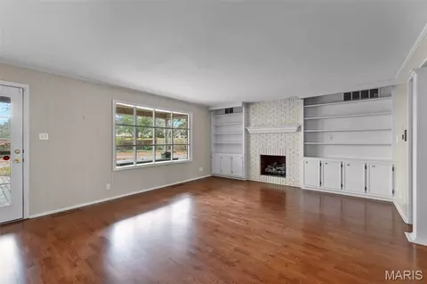 Living - 1111 White Oak Pl, Kennett, MO 63857 photo 4 of 5