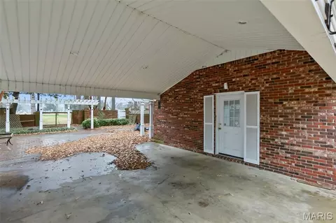 Exterior - 1111 White Oak Pl, Kennett, MO 63857 photo 5 of 10
