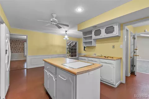Kitchen - 1111 White Oak Pl, Kennett, MO 63857 photo 4 of 4