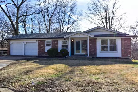 19 Bridekirk Ct, Black Jack, MO 63033