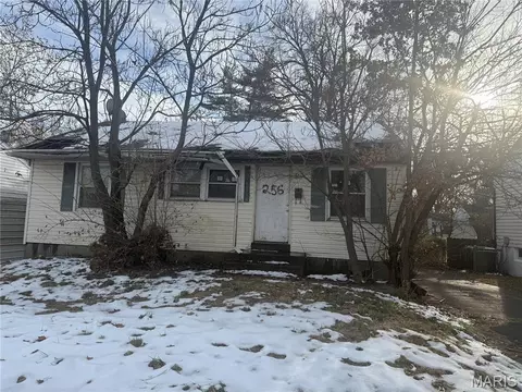 256 Shepley Dr, Saint Louis, MO 63137
