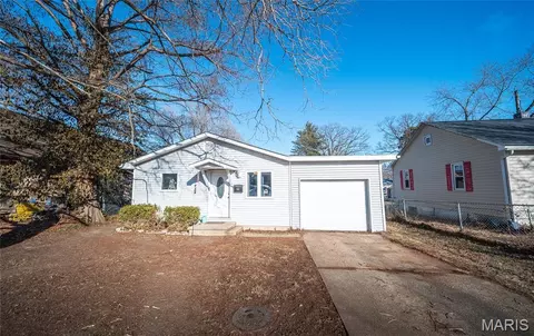 221 Watson Rd, Sullivan, MO 63080