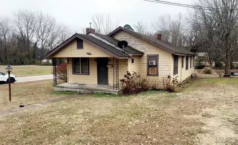 402 W Harper St, Poplar Bluff, MO 63901