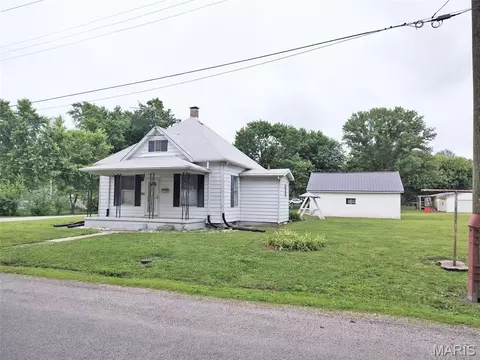 801 S Borders Ave, Marissa, IL 62257