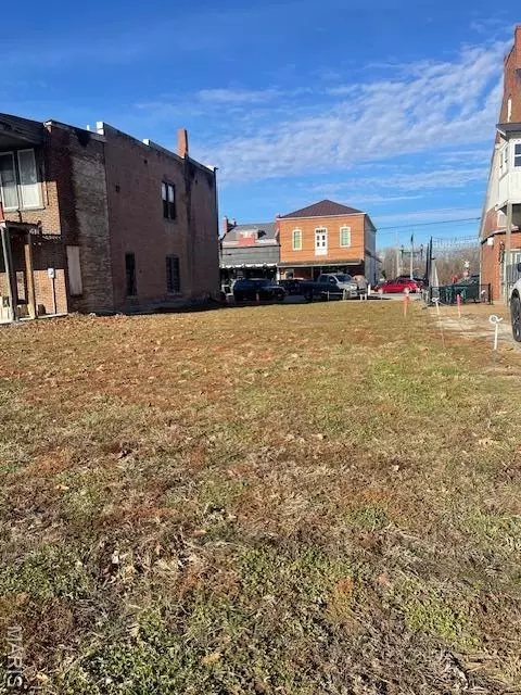 218 E 1st St, Hermann, MO 65041 photo 5