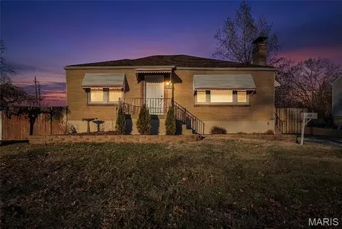 615 Reavis Barracks Rd, Saint Louis, MO 63125