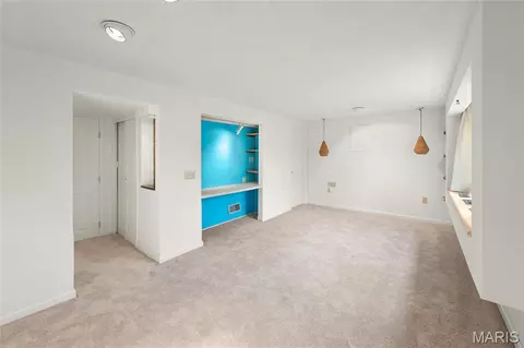 Living - 747 La Feil Dr, Manchester, MO 63021 photo 7 of 9