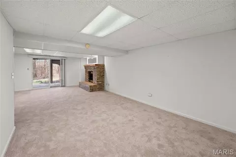 Living - 747 La Feil Dr, Manchester, MO 63021 photo 8 of 9
