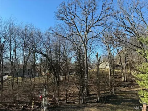Exterior - 747 La Feil Dr, Manchester, MO 63021 photo 3 of 13