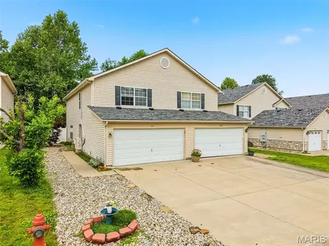 811 Woodside Creek Dr, Festus, MO 63028