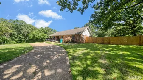 Exterior - 12192 Oak Hill Dr, Rolla, MO 65401 photo 8 of 12