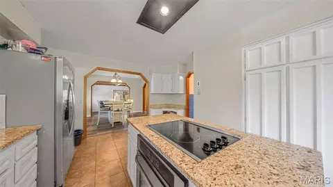 Kitchen - 12192 Oak Hill Dr, Rolla, MO 65401 photo 3 of 3