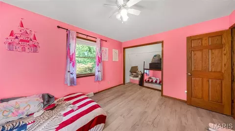Bedroom - 12192 Oak Hill Dr, Rolla, MO 65401 photo 4 of 6