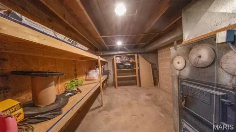 Entry Way - 12192 Oak Hill Dr, Rolla, MO 65401 photo 2 of 2