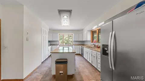 Kitchen - 12192 Oak Hill Dr, Rolla, MO 65401 photo 1 of 3