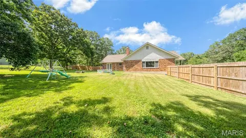 Exterior - 12192 Oak Hill Dr, Rolla, MO 65401 photo 2 of 12